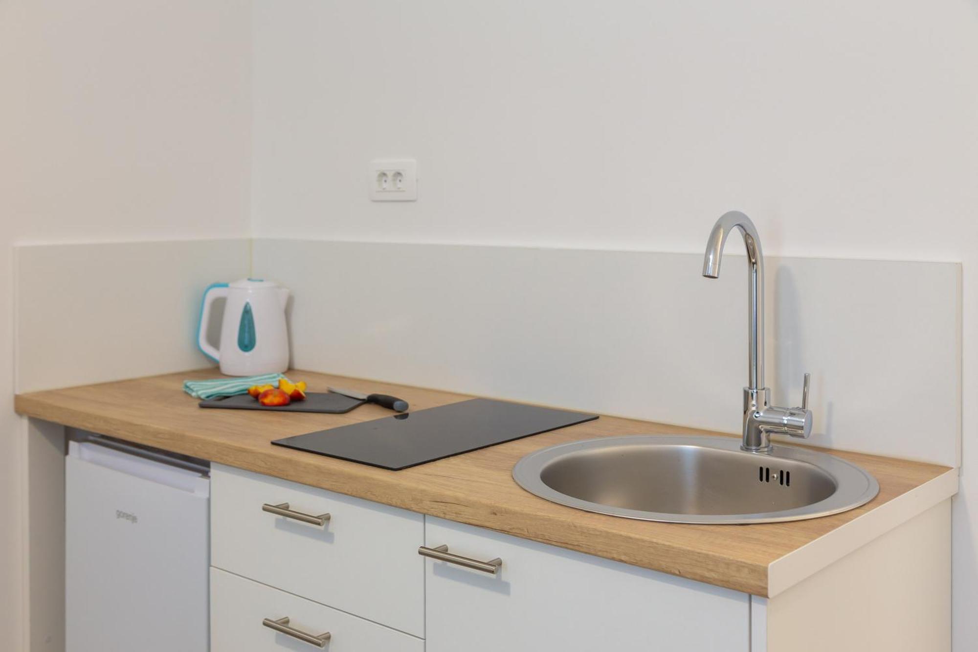 Beachfront Apartments Providenca With Free Parking Makarska Chambre photo
