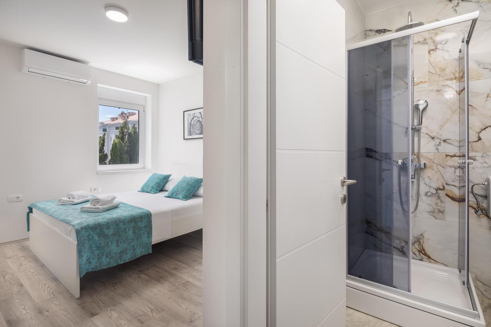 Beachfront Apartments Providenca With Free Parking Makarska Extérieur photo