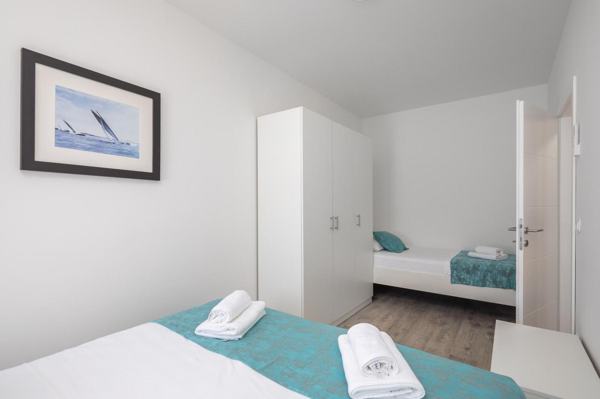 Beachfront Apartments Providenca With Free Parking Makarska Chambre photo