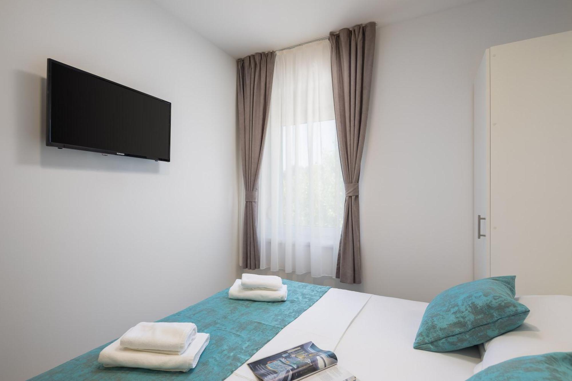 Beachfront Apartments Providenca With Free Parking Makarska Extérieur photo