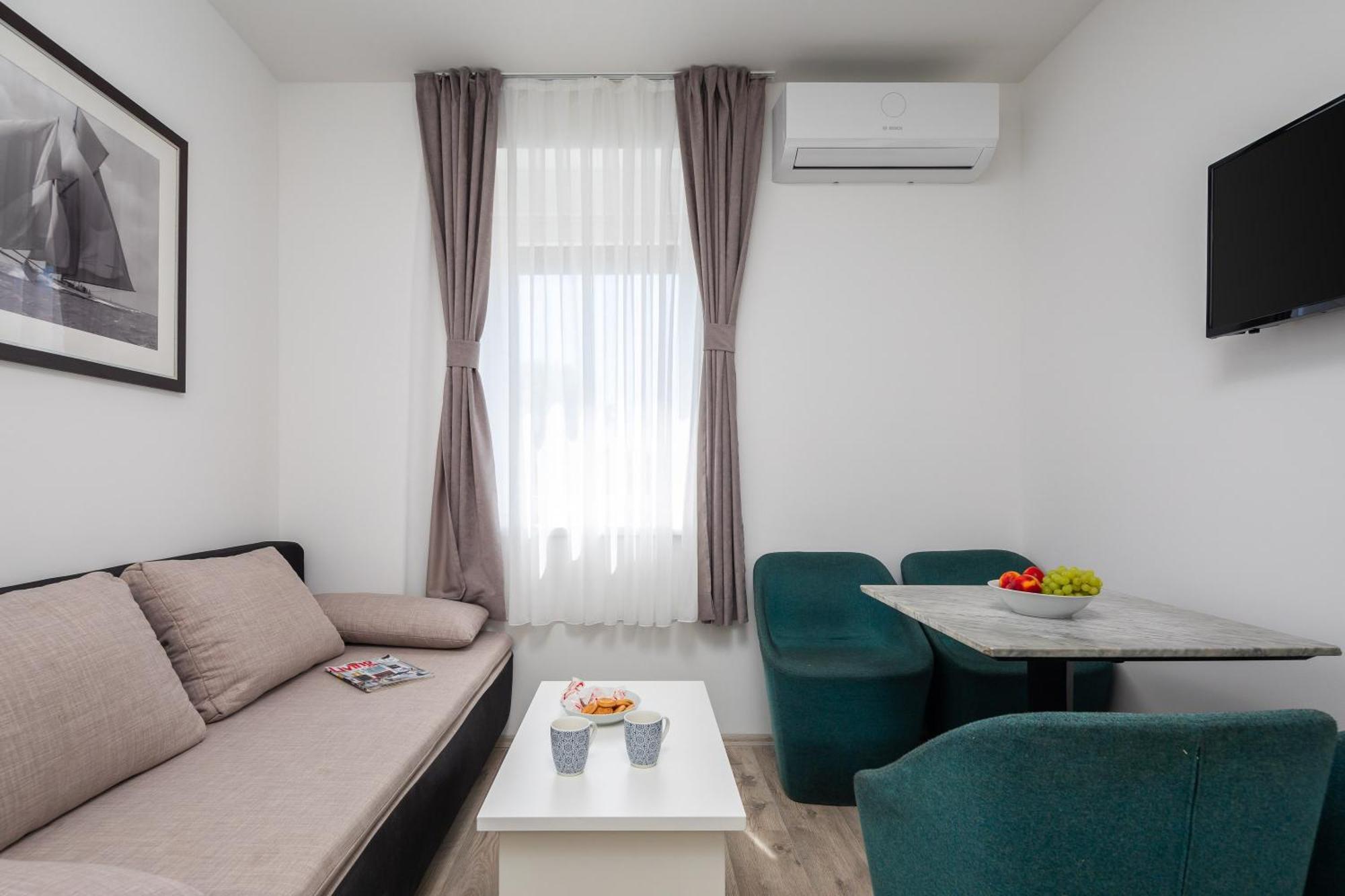 Beachfront Apartments Providenca With Free Parking Makarska Extérieur photo