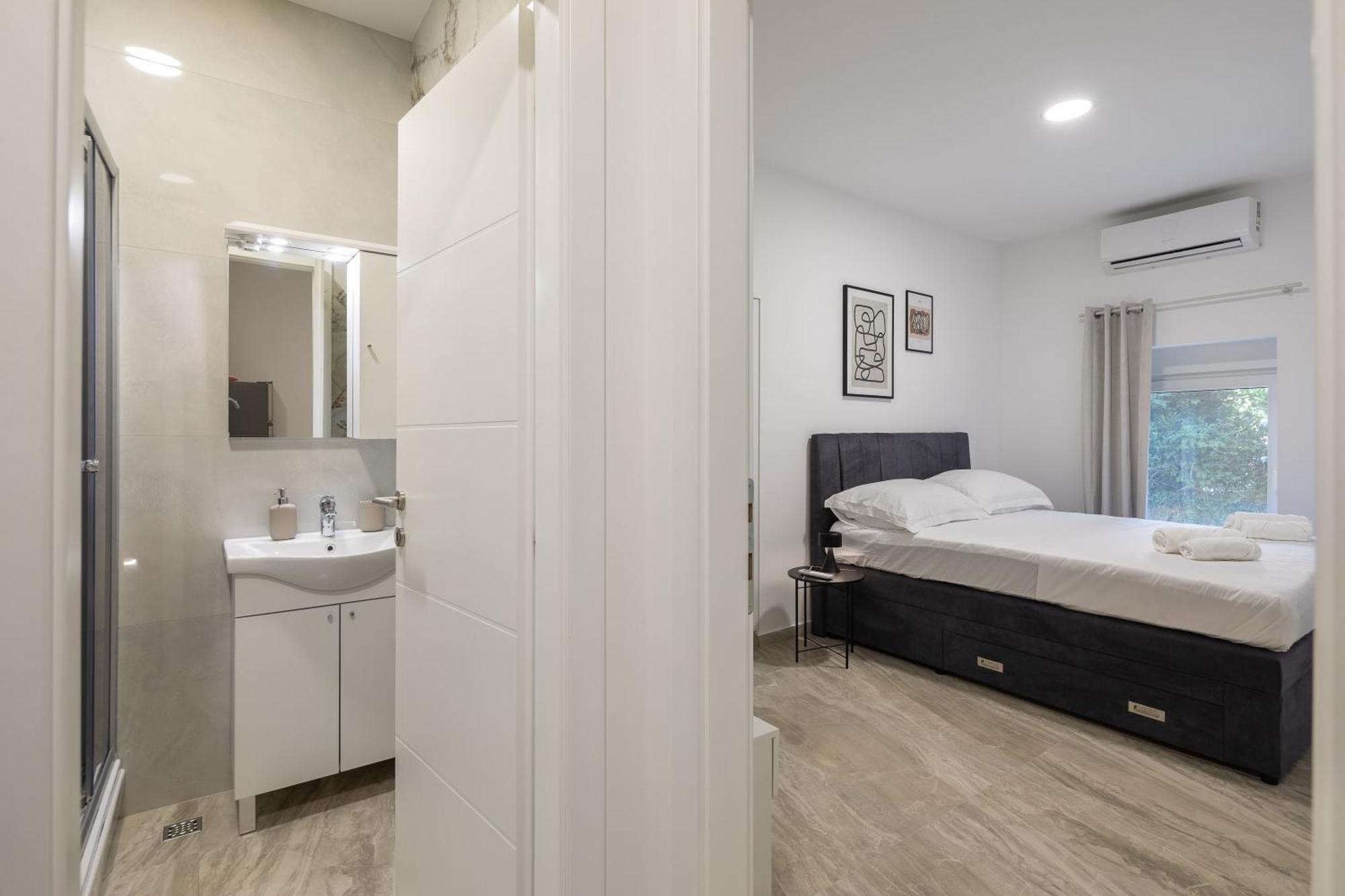 Beachfront Apartments Providenca With Free Parking Makarska Chambre photo